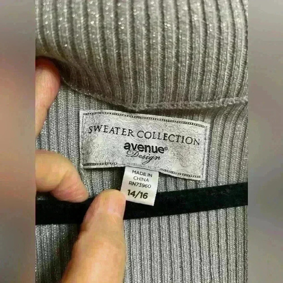 Avenue Design Sweater Collection Womens Sz 14/16 sparkly Gray cardigan - Picture 2 of 7